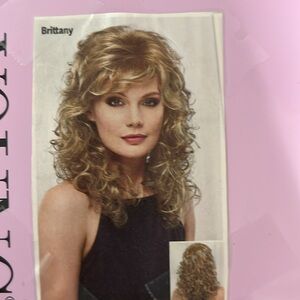 Paula Young BRITTANY in color Light Ash Brown